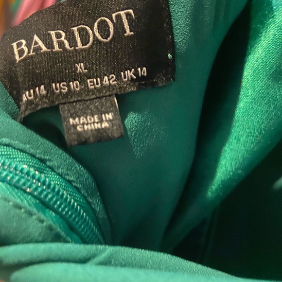 NEW Karlotta Dress! Perfect for formals / Christmas parties/ weddings! - Picture 8 of 8